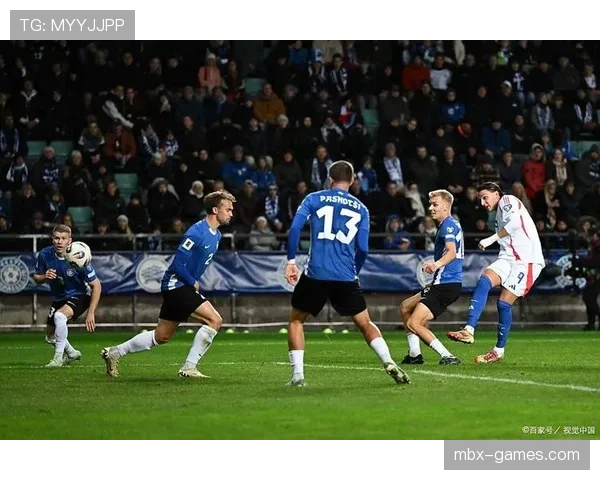 弗赖堡锋线火力全开，连胜巩固积分榜前列，争冠形势引关注