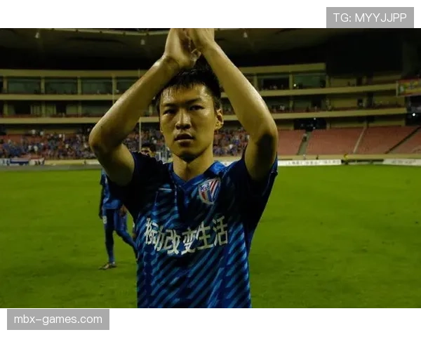 吴曦表现稳健，足球影响力持续攀升引关注